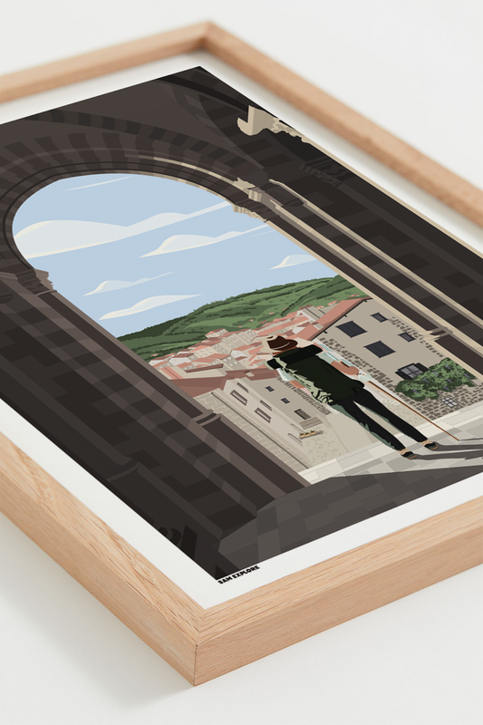 Affiche Le Puy-en-Velay – marcheuse devant la cathédrale, départ du pèlerinage