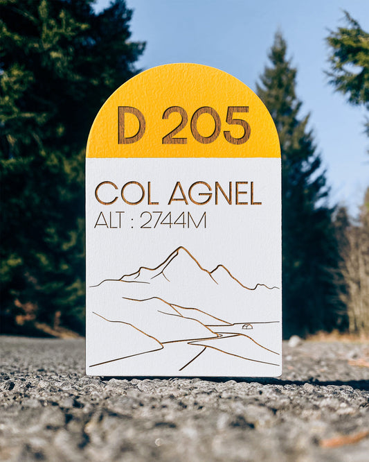 Borne kilométrique décoration cyclisme Col Agnel