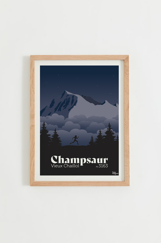 Affiche Vieux Chaillol – coureuse de nuit devant le sommet du Champsaur, cadre bois clair